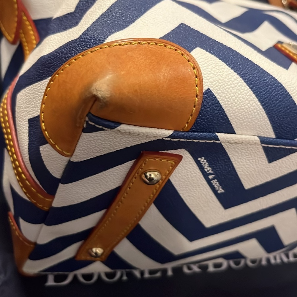 Dooney & Bourke Blue and White Chevron Crossbody Bag - Picture 7 of 16